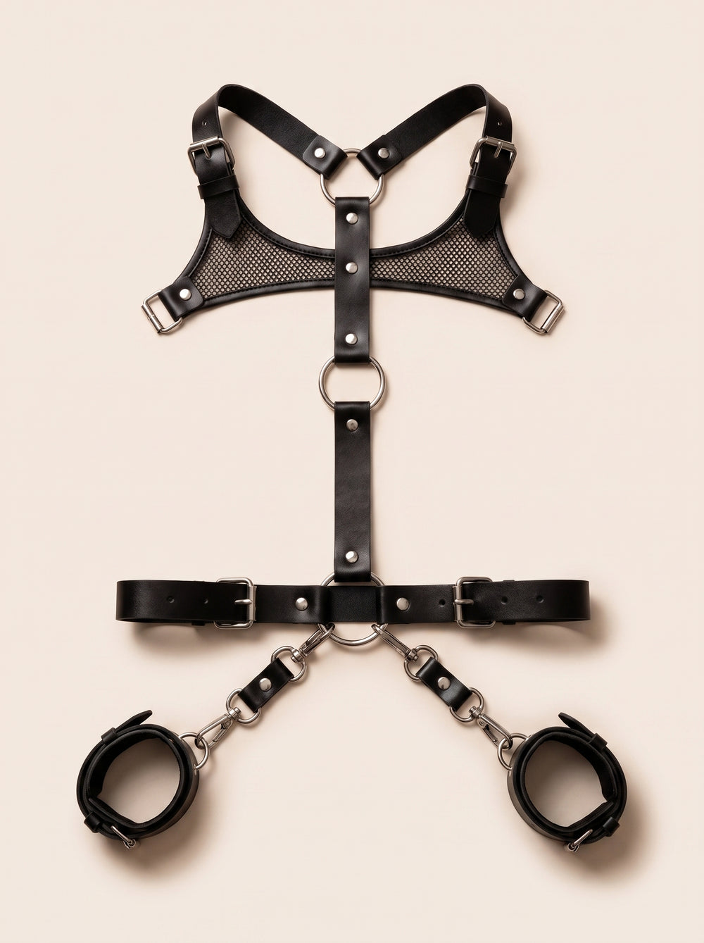 Imbracatura in pelle nera con design a cinturini