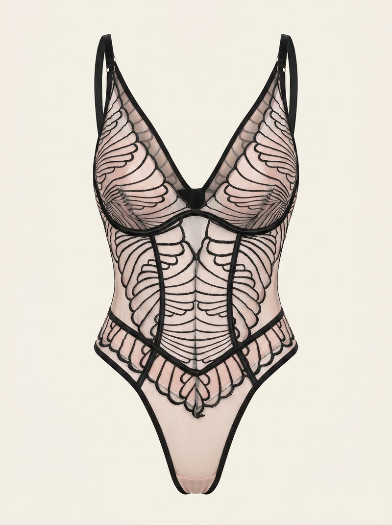 Élégant body noir en résille brodée avec détails à lanières
