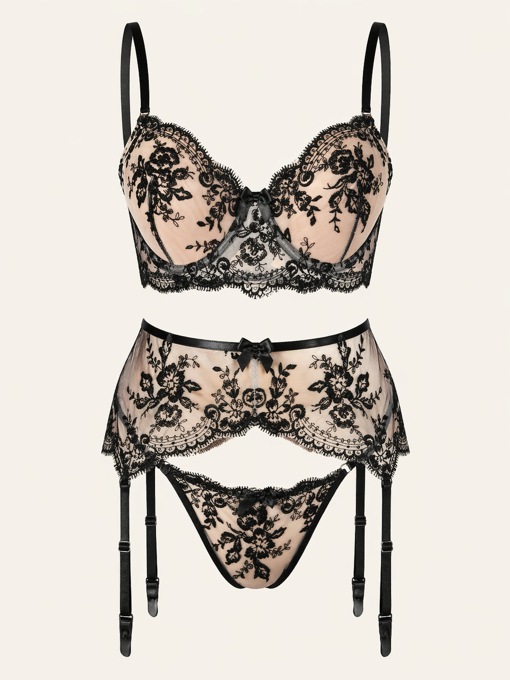 Elegante completo lingerie in rete nera con ricami floreali e bordi smerlati