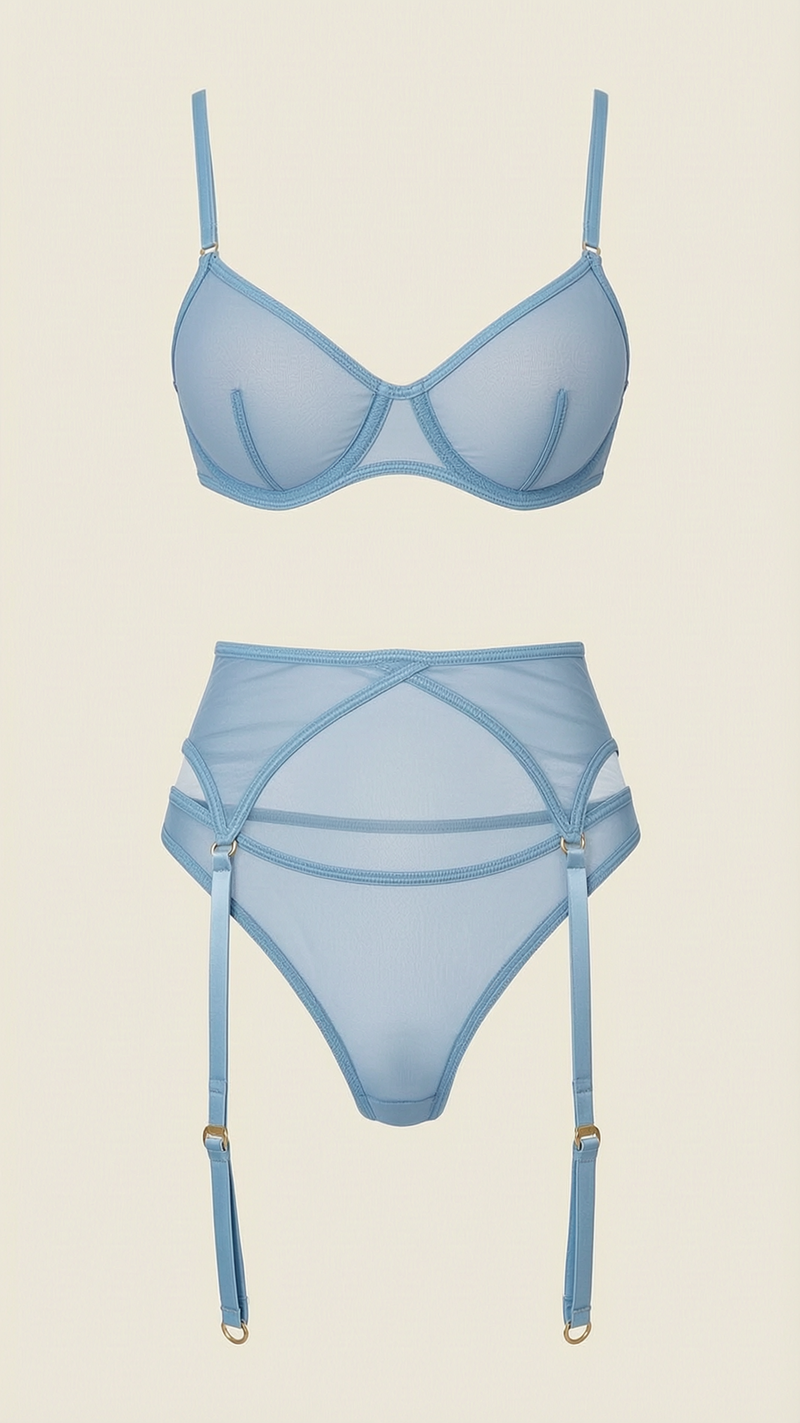 Ensemble de lingerie en résille bleu clair avec détails à lanières