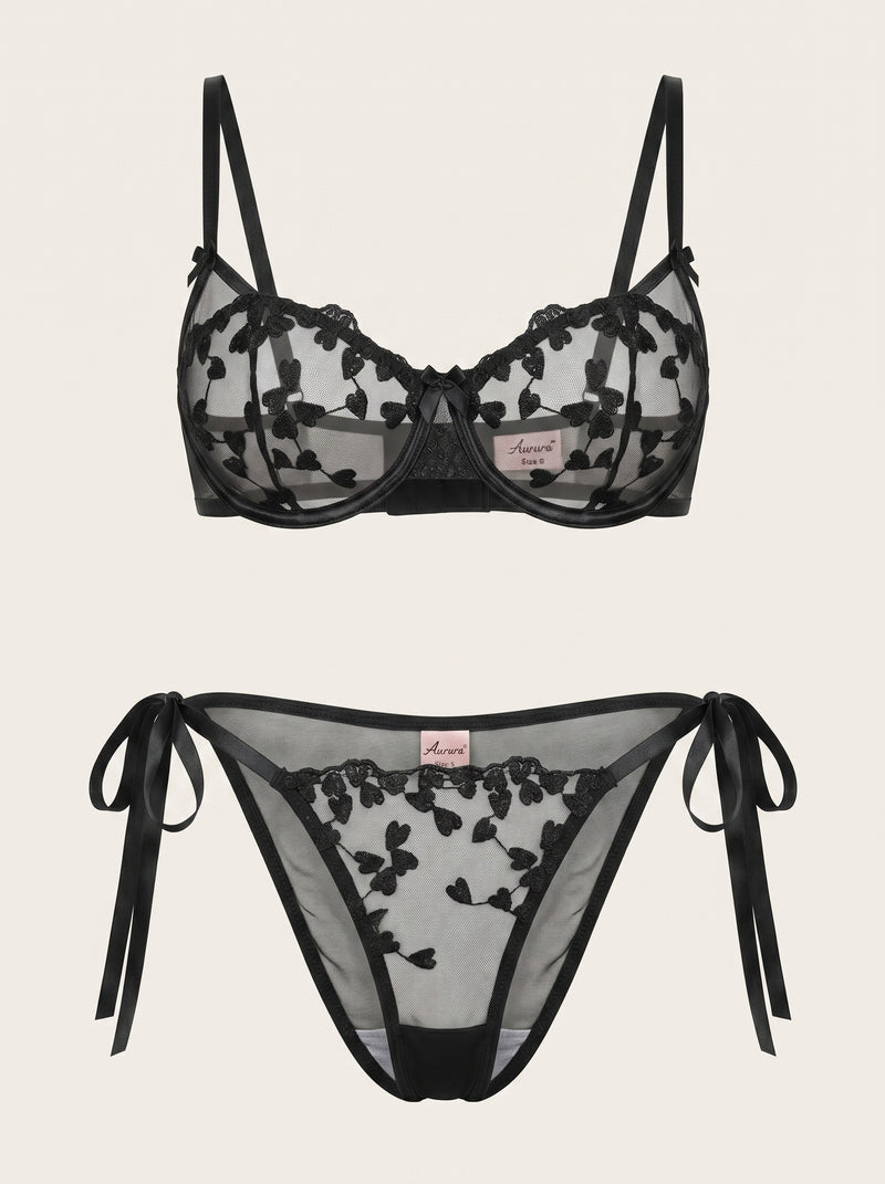 Completo strappy di lingerie in tulle nero ricamato floreale con dettaglio con fiocco